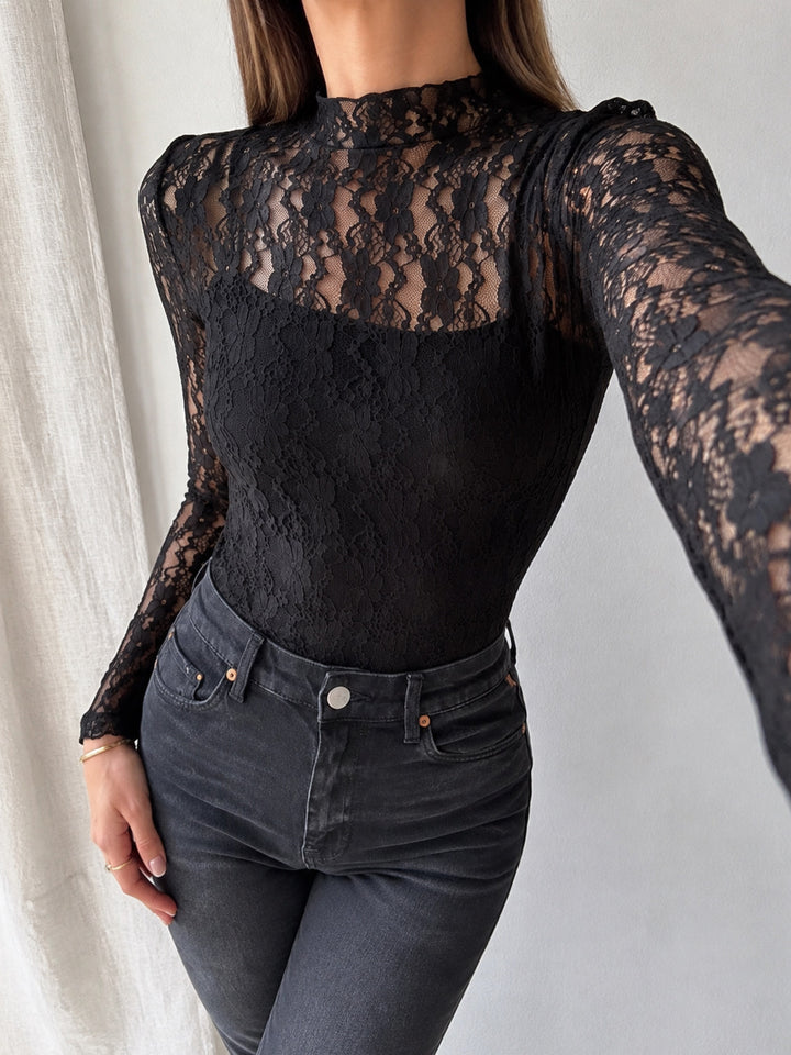Top encaje cuello alto
